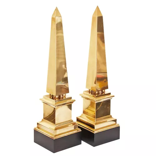 Obelisk mit schwarzem Sockel 15x15x52cm